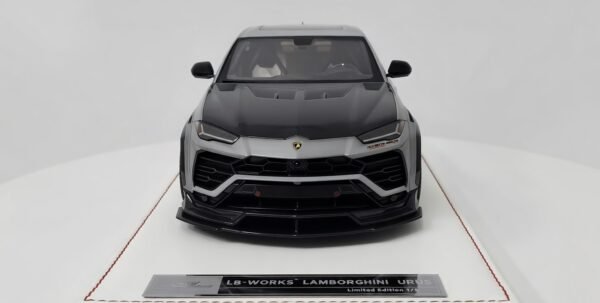 LB-WORKS' LAMBORGHINI URUS